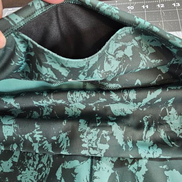 Nike Leggings Women Size XXL High Rise 7/8 Green Abstract Fitted Gym Workout - Picture 11 of 11
